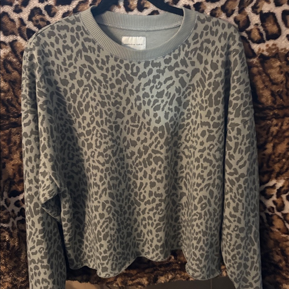 American Eagle Sweatpants / And Sweat shirt
Both New - Picture 4 of 8